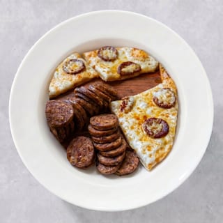 Cheese Pizza with Soujouk